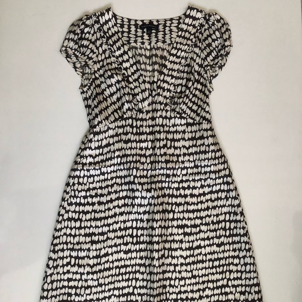 Banana Republic Patterned Silk Dress, V-Neck Front